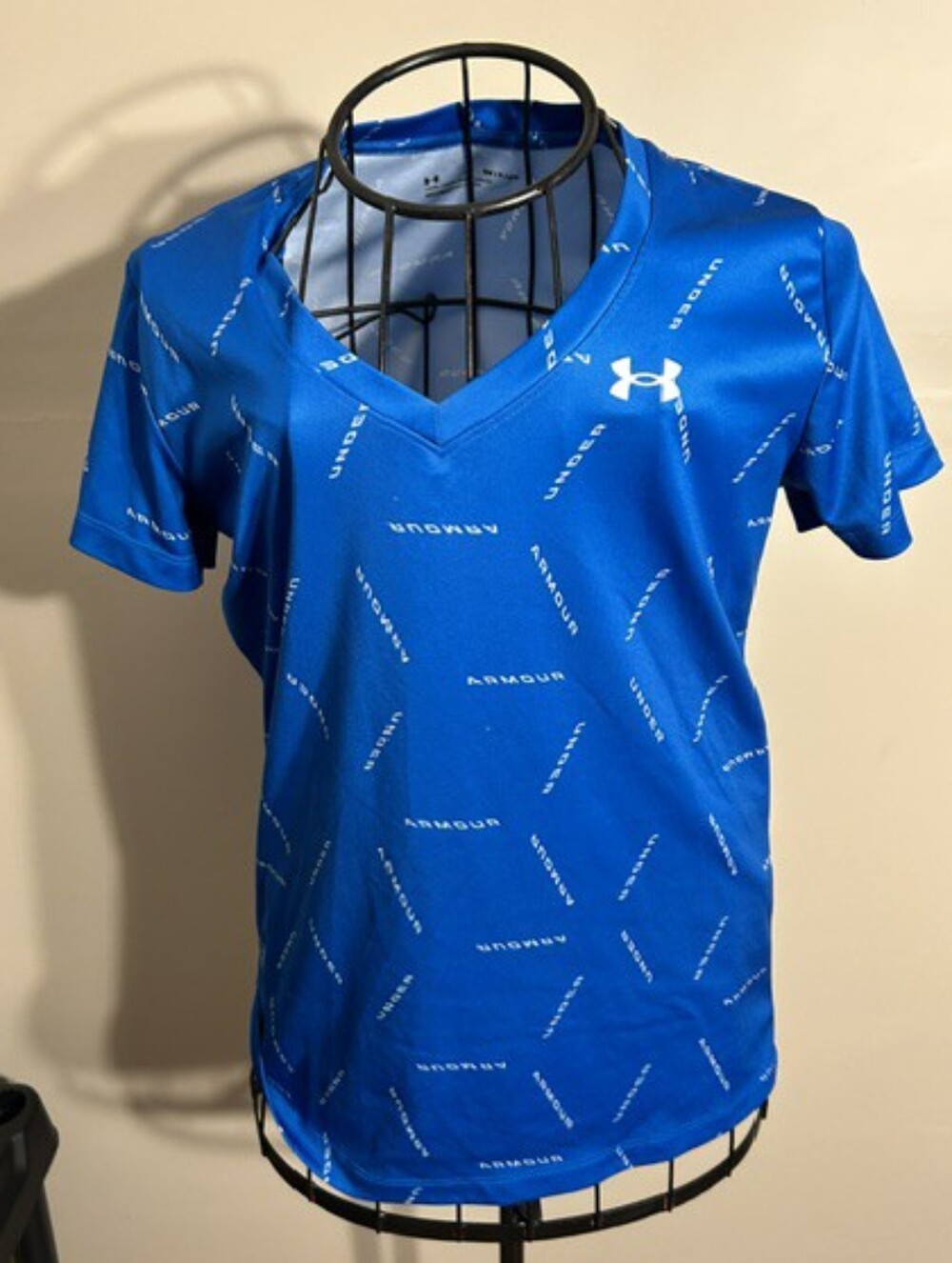 under armour Size small loose blue  womens athletic tee shirt t